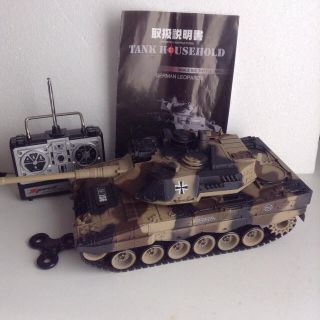 GERMAN LEOPRD2 ラジコン戦車(トイラジコン)