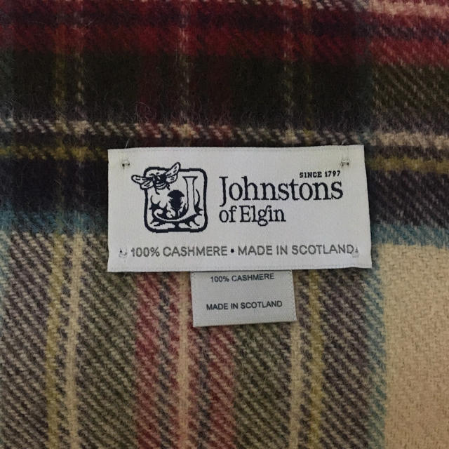 Johnstons(ジョンストンズ)の【値下げ中】ジョンストンズ カシミヤ マフラー レディースのファッション小物(マフラー/ショール)の商品写真