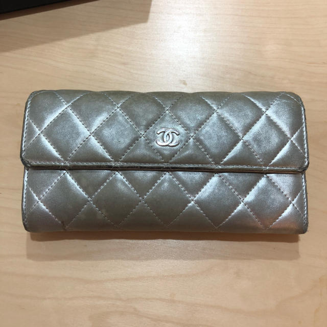 CHANEL(シャネル)のCHANEL お財布 長財布 シルバー レディースのファッション小物(財布)の商品写真