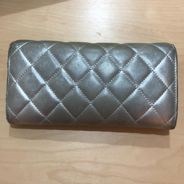 CHANEL(シャネル)のCHANEL お財布 長財布 シルバー レディースのファッション小物(財布)の商品写真