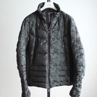 モンクレール(MONCLER)の⭕️だいちゃんの妻様【超希少】 極上品 上級ライン グルノーブル ハンガー付き(ダウンジャケット)