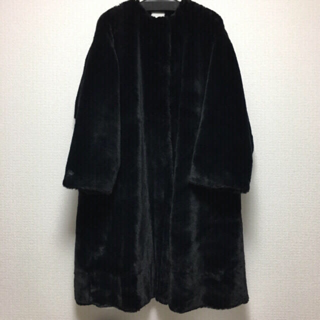 STUDIOUS(ステュディオス)のCLANE♡LICO FUR COAT♡BLACK 佐々木希 大政絢 山田優私物 レディースのジャケット/アウター(毛皮/ファーコート)の商品写真