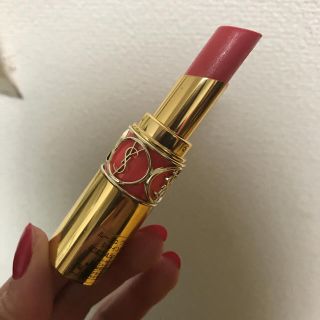 イヴサンローランボーテ(Yves Saint Laurent Beaute)の限定色ルージュヴォリュプテシャイン (口紅)