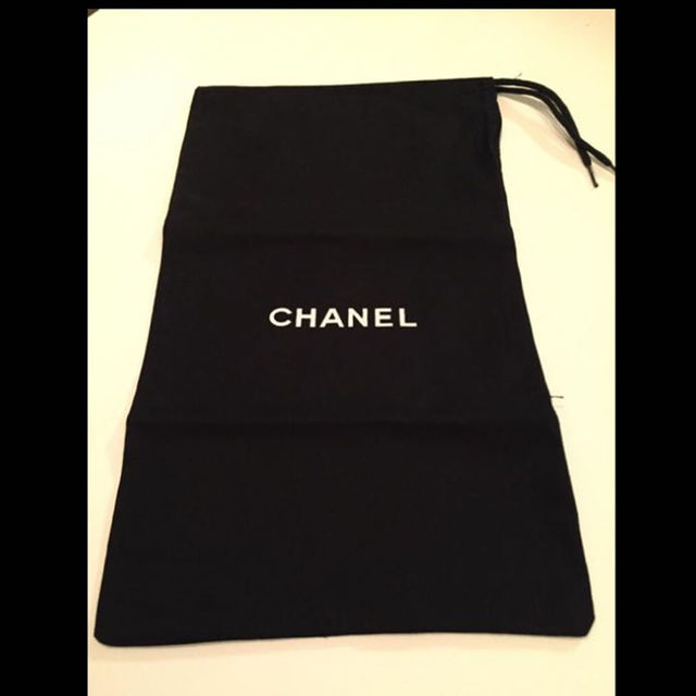 CHANEL(シャネル)のCHANEL★新品保存袋  M レディースのファッション小物(その他)の商品写真