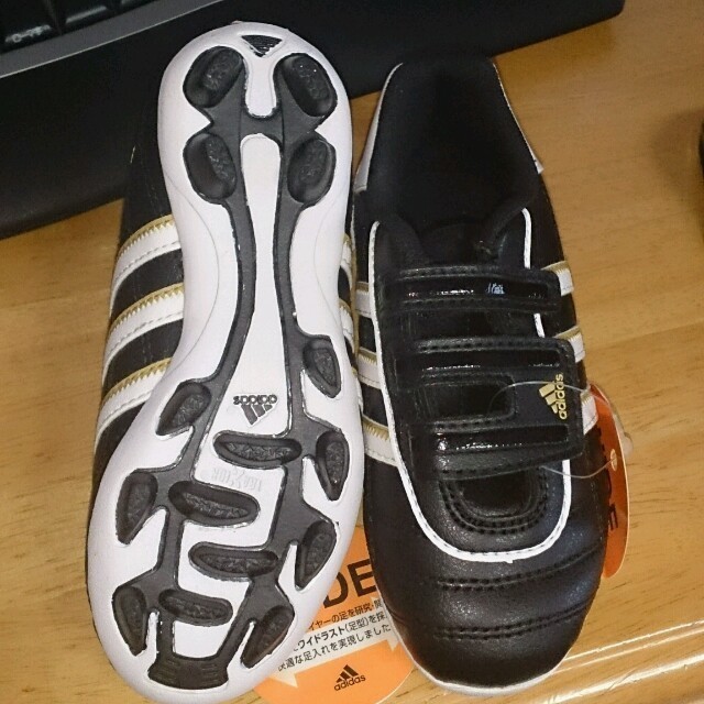 adidas(アディダス)のアディダス  ジュニアスパイク キッズ/ベビー/マタニティのキッズ靴/シューズ(15cm~)(その他)の商品写真