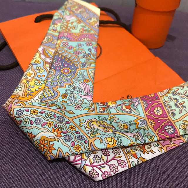 5%OFF】 タグ付新品未使用 HERMES 美品】エルメス エルメス ツイリー