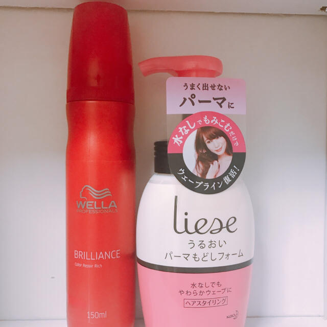 liese リーゼ パーマ戻し ＆ WELLA 洗い流さない トリートメント ミルクの通販 by yui*shop *｜リーゼならラクマ