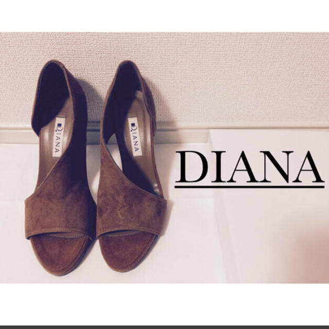 DIANA(ダイアナ)の新品未使用 DIANA スエードサンダル レディースの靴/シューズ(サンダル)の商品写真