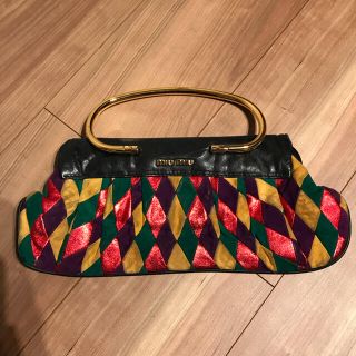 ミュウミュウ(miumiu)のミュウミュウ クラッチバッグ miumiu (クラッチバッグ)