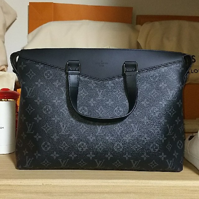 LOUIS VUITTON(ルイヴィトン)のメグミン929様専用1ルイヴィトン ブリーフケース エクスプローラー エクリプス メンズのバッグ(ビジネスバッグ)の商品写真