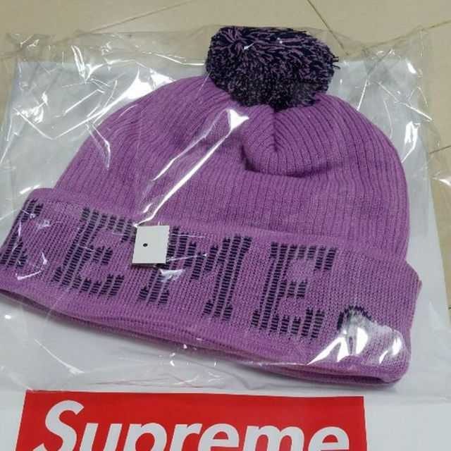 Supreme(シュプリーム)のSupreme Grid Logo Beanie ニット帽　新品　パープル レディースの帽子(その他)の商品写真