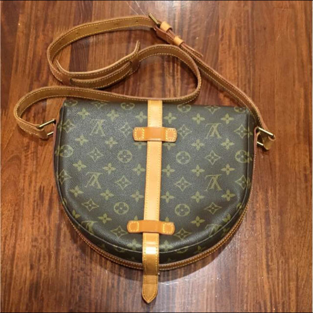 LOUIS VUITTON  モノグラム シャンティGM ショルダーバッグ