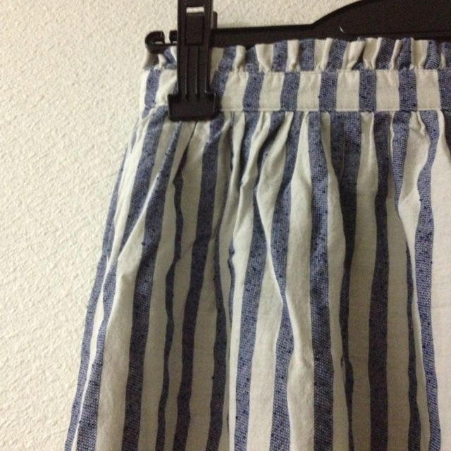 SM2(サマンサモスモス)の新品☆今期☆ＳＭ２エヘカ☆ストライプＳＫ レディースのスカート(ひざ丈スカート)の商品写真