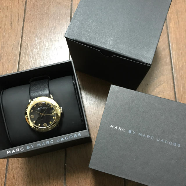 MARC BY MARC JACOBS MBM1154 ゴールドブラック 3