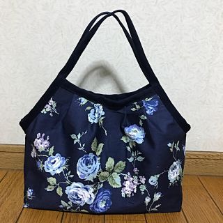 【ペコ様専用】ミニグラニーバック バラとお花ネイビー2点 (バッグ)