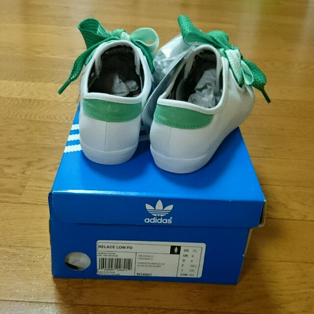 adidas(アディダス)のRELACE  LOW レディースの靴/シューズ(スニーカー)の商品写真