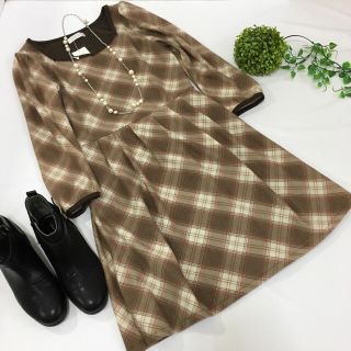 フェルゥ(Feroux)の 新品タグ付き♡Feroux♡フェルゥ♡チェックワンピース♡ブラウン 茶色♡(ひざ丈ワンピース)