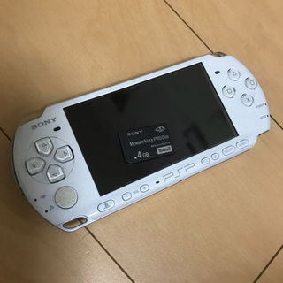 プレイステーションポータブル(PlayStation Portable)のpsp3000本体   pakkapaka様専用(携帯用ゲーム機本体)