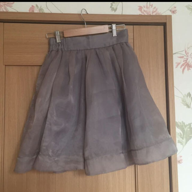 SNIDEL(スナイデル)のスナイデル オーガンジー グレー スカート レディースのスカート(ひざ丈スカート)の商品写真