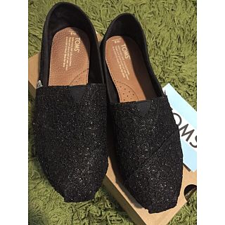 トムズ(TOMS)の★みかんあめ様専用です★TOMS グリッター レース スリッポン(スリッポン/モカシン)