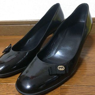 グッチ(Gucci)のグッチ　GUCCI　エナメル　フラットシューズ　ロゴリボン付き(ハイヒール/パンプス)