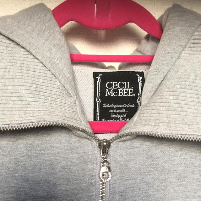 CECIL McBEE(セシルマクビー)のセシルマクビー パーカー レディースのトップス(パーカー)の商品写真