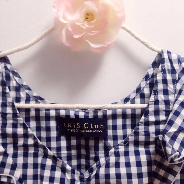 ISBIT(アイズビット)の袖フリルが可愛いブラウス♡ レディースのトップス(シャツ/ブラウス(半袖/袖なし))の商品写真