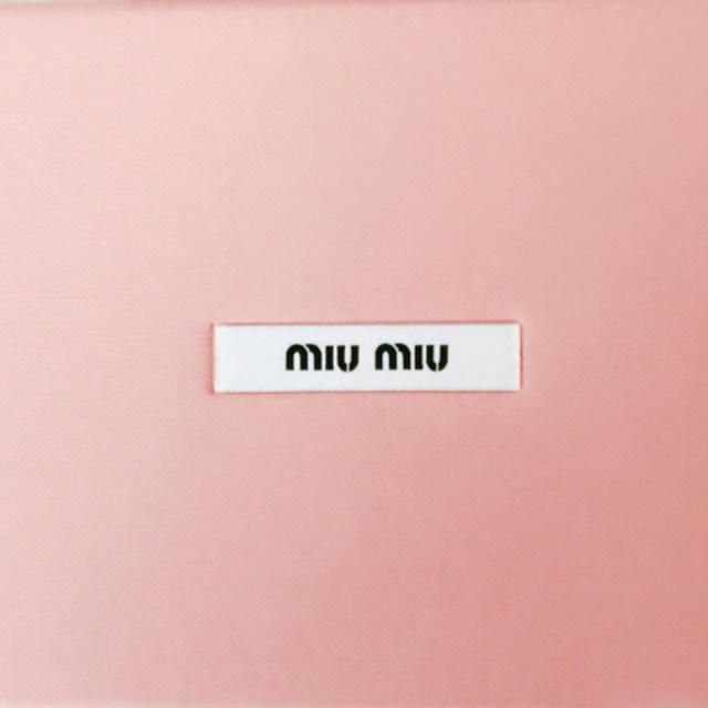 miumiu ギフトボックス