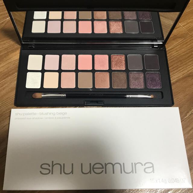 shu uemura(シュウウエムラ)の888tom様専用shu uemura シュウウエムラ アイシャドウパレット コスメ/美容のベースメイク/化粧品(アイシャドウ)の商品写真