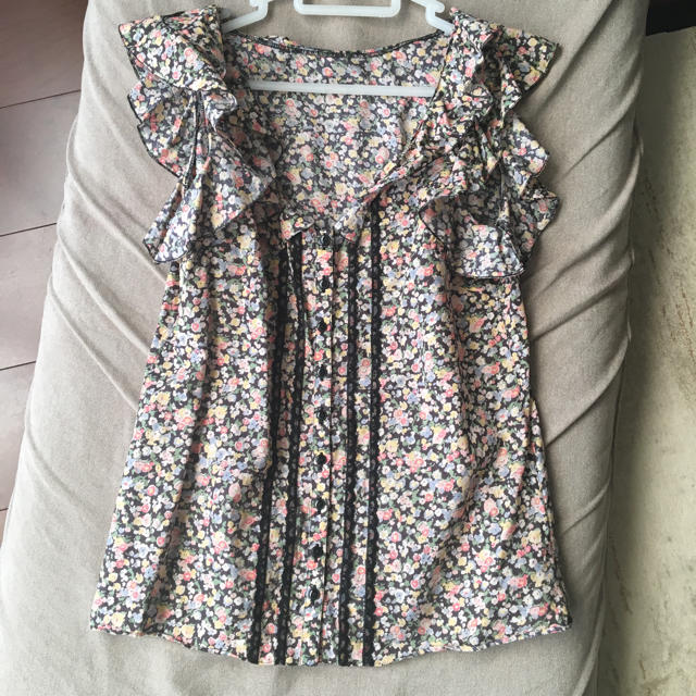 JILLSTUART(ジルスチュアート)のJILL STUART ブラウス レディースのトップス(シャツ/ブラウス(半袖/袖なし))の商品写真