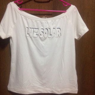 ジーユー(GU)のGU オフショルTシャツ(Tシャツ(半袖/袖なし))