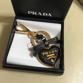 プラダ(PRADA)のめんたいこ様専用☆週末限定お値下げ☆美品☆PRADA ハート キーリング☆(キーホルダー)