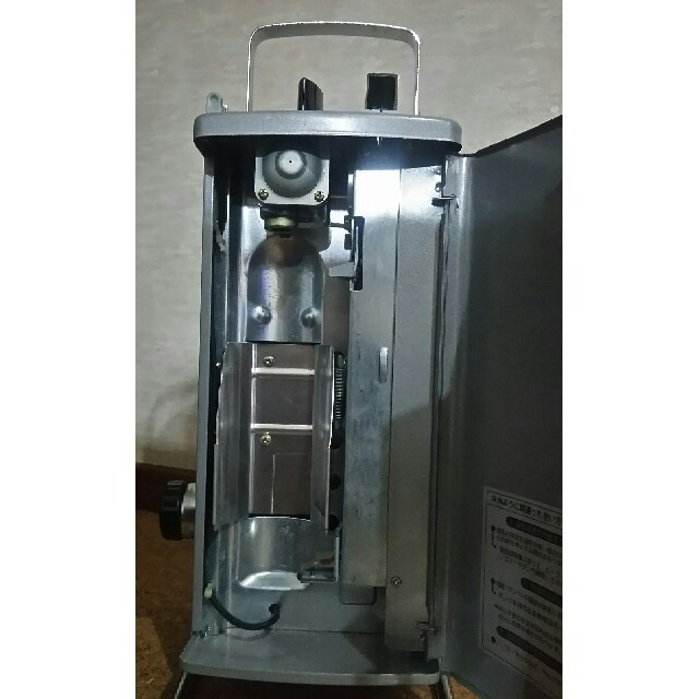 Iwatani - 希少!メーカー廃盤品 イワタニ カセットヒーター CB-8の