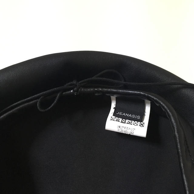 JEANASIS(ジーナシス)のJEANASIS レザー ベレー帽 レディースの帽子(ハンチング/ベレー帽)の商品写真