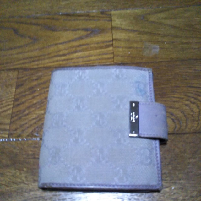 Gucci(グッチ)のグッチ二つ折り財布 レディースのファッション小物(財布)の商品写真