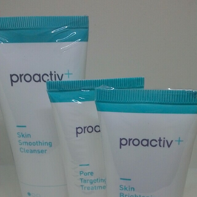 proactiv(プロアクティブ)の★新品未使用★　プロアクティブ＋薬用3ステップセット30日サイズ コスメ/美容のスキンケア/基礎化粧品(その他)の商品写真