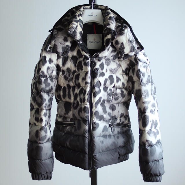 2022人気新作 MONCLER - ⭕️デューク様【未使用品】希少 雑誌掲載モデル 国内正規品 モンクレール ダウンジャケット 2022人気新作 MONCLER - ⭕️デューク様【未使用品】希少 雑誌掲載モデル 国内正規品 モンクレール ダウンジャケット