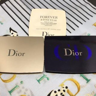 クリスチャンディオール(Christian Dior)のおまけつき☆カプチュール&フォーエバーエクストレム　パウダーファンデーション(ファンデーション)