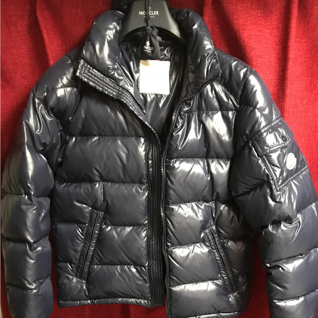 無料発送 MONCLER - MONCLER ダウン 超美品 ダウンジャケット