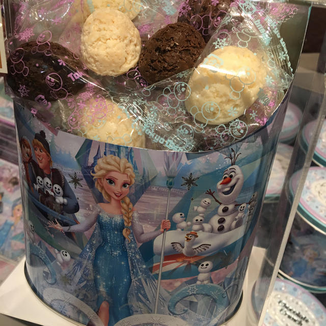 Disney(ディズニー)のひなと様専用♡フローズンファンタジー 2018♡クランチチョコ 食品/飲料/酒の食品(菓子/デザート)の商品写真