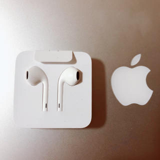 アップル(Apple)のApple純正イヤホン iPhone8付属品(ヘッドフォン/イヤフォン)