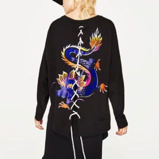 ザラ(ZARA)のZARA♡着用１度のみ美品！バックコード付きスウェットシャツ(トレーナー/スウェット)