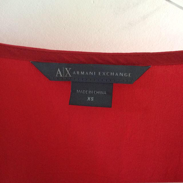 ARMANI EXCHANGE(アルマーニエクスチェンジ)のA/X ☆レッド シルクトップス レディースのトップス(カットソー(半袖/袖なし))の商品写真