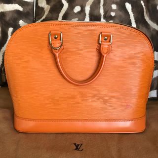 ルイヴィトン(LOUIS VUITTON)のアルマ エピ  ♦︎Louis Vuitton♦︎  マンダリンオレンジ(ハンドバッグ)