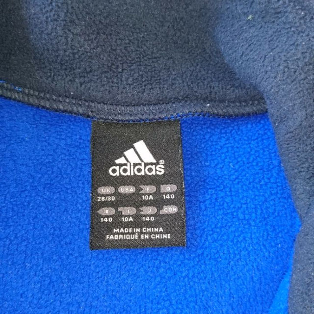 adidas(アディダス)のアディダス　フリース140cm キッズ/ベビー/マタニティのキッズ服男の子用(90cm~)(その他)の商品写真