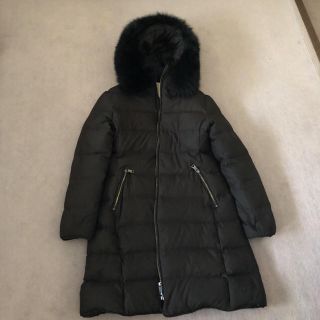 モンクレール(MONCLER)のフォックスファーつきロングダウン‼️(ダウンコート)