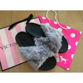 ヴィクトリアズシークレット(Victoria's Secret)のvictorias secret ファーサンダル(サンダル)