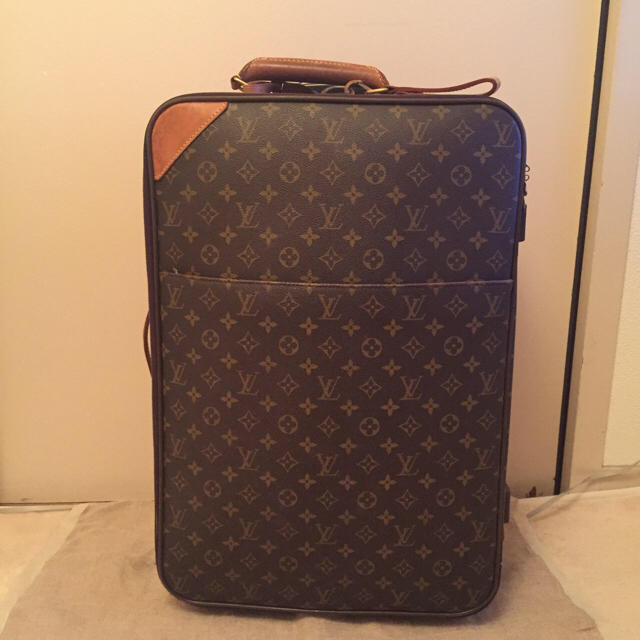 LOUIS VUITTON(ルイヴィトン)のシン様専用☆ルイヴィトンペガス55モノグラム レディースのバッグ(スーツケース/キャリーバッグ)の商品写真