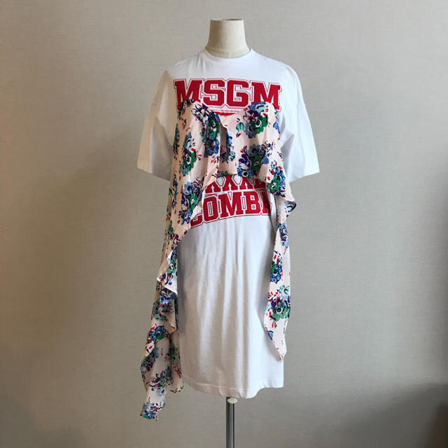 MSGM(エムエスジイエム)のMSGM Tシャツ ワンピース レディースのトップス(Tシャツ(半袖/袖なし))の商品写真