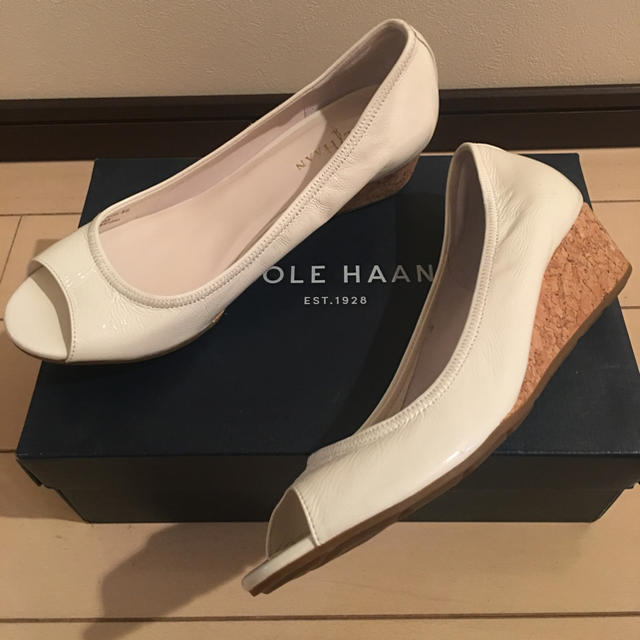 Cole Haan(コールハーン)の【新品】コールハーン エア タリ オープントゥ ウェッジ 8B レディースの靴/シューズ(ハイヒール/パンプス)の商品写真